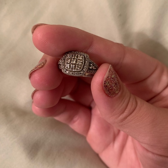 1ct DIAMOND RING - Picture 6 of 6